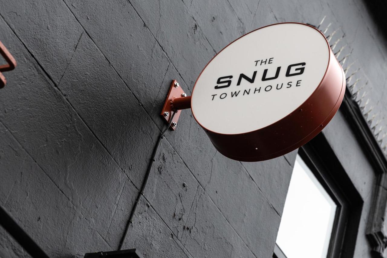 ホテル The Snug Townhouse ゴールウェイ エクステリア 写真